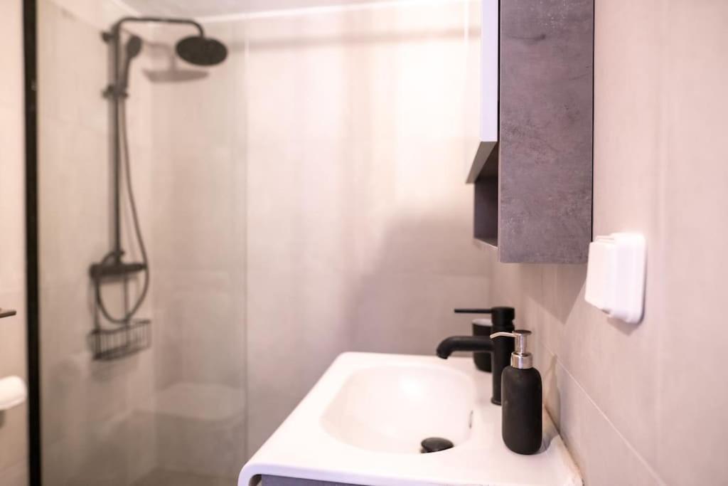 Olvia A Breath Away From Old Town Center Apartment Ретимно Екстериор снимка