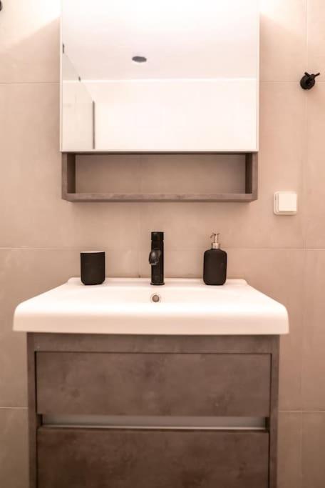 Olvia A Breath Away From Old Town Center Apartment Ретимно Екстериор снимка